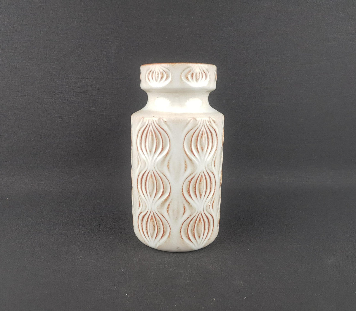 Vintage SCHEURICH Beige Vase with Onion or Amsterdam Decor 285-18 West German Pottery 1970s