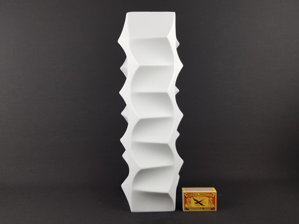 Vintage HUTSCHENREUTHER PORCELAIN Op Art Vase from the "Archais" Series by H.Fuchs 1968