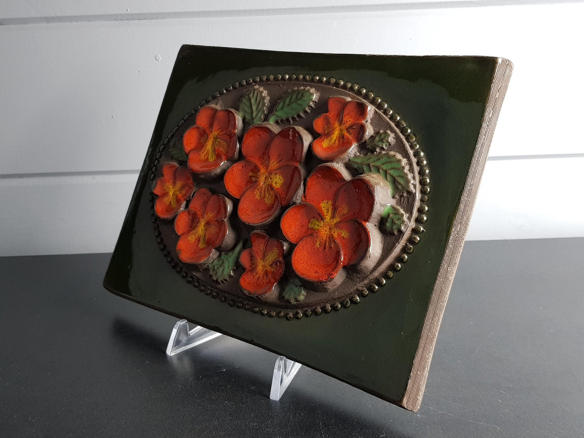 Vintage Scandinavian JIE GANTOFTA SWEDEN Wall Plate Flower decor 850 1960s