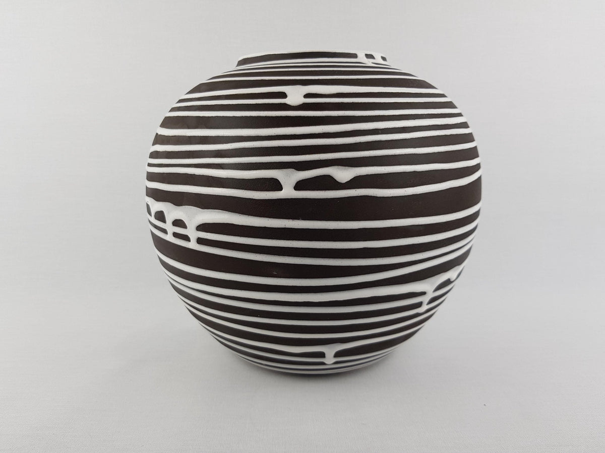 Vintage SCHLOSSBERG KERAMIK Ball Vase 109-23 with Roulette decor by Liesel Spornhauer 1950s