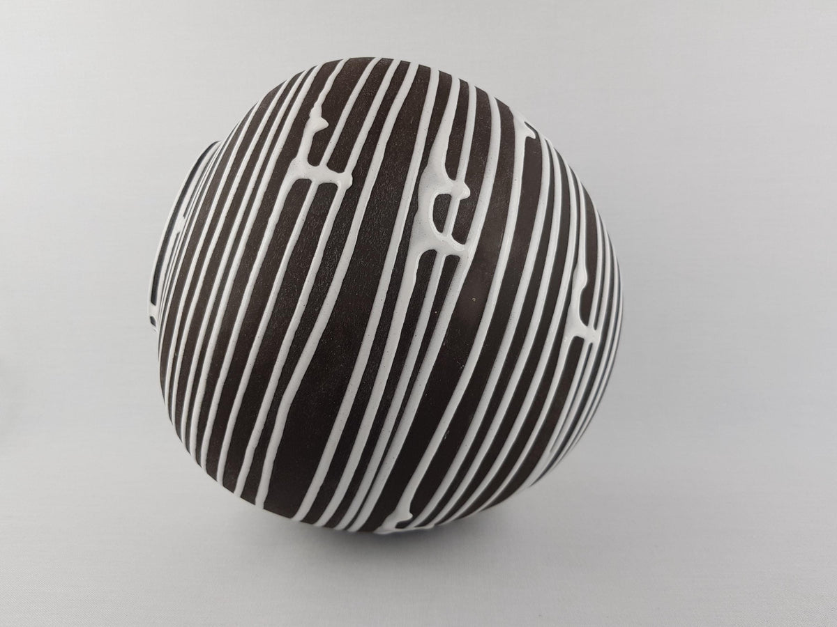 Vintage SCHLOSSBERG KERAMIK Ball Vase 109-23 with Roulette decor by Liesel Spornhauer 1950s