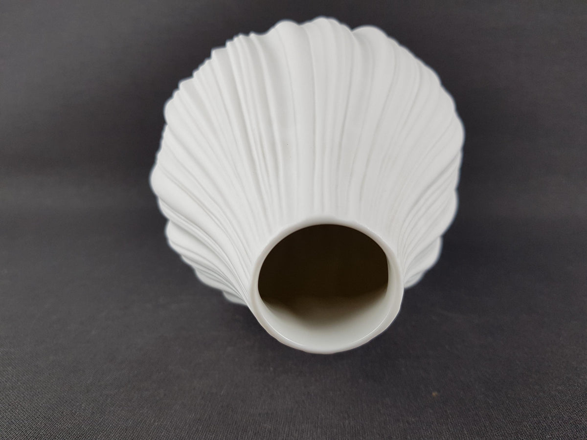 Vintage ROSENTHAL White Studio Linie Porcelaine Relief Vase by Martin Freyer West Germany 1970s