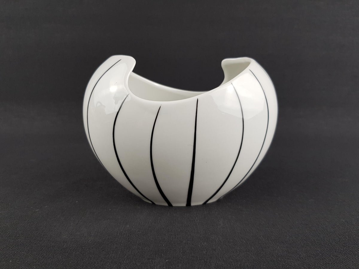 Vintage CREIDLITZ BAVARIA White Porcelain Folted Bowl West German Pottery 1960s 1970s