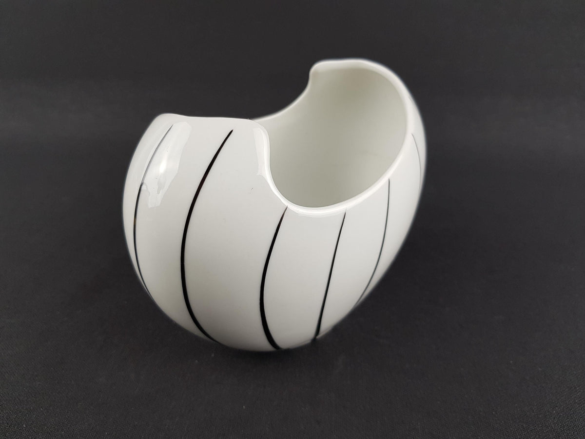 Vintage CREIDLITZ BAVARIA White Porcelain Folted Bowl West German Pottery 1960s 1970s