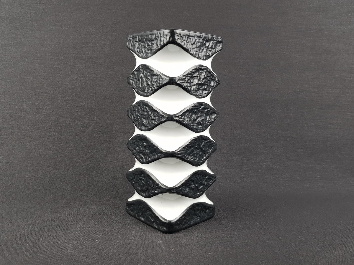 Vintage KERAFINA Porzellanfabrik Black and White Op Art Vase 640/2 – Royal KPM Bavaria – Designed by Ernst Fenzl – West Germany 1970s