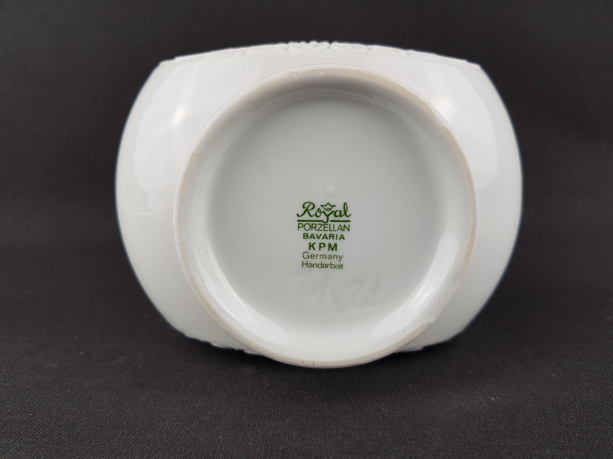 Vintage KERAFINA Porzellanfabrik White Biscuit Porcelain Vase with Red Accents and Relief Decor 721/2 – Royal KPM Bavaria West Germany 1970s
