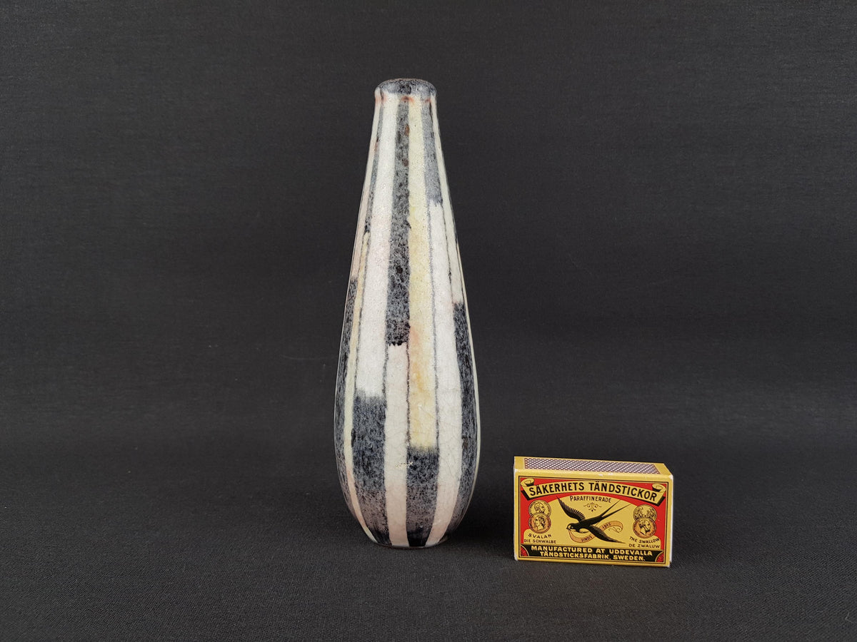 Very Rare! Margarete FRAUER and Heinz H. ENGLER Studio Art Pottery Vase Oberschwäbische Töpferwerkstatt Biberach, West Germany 1950's