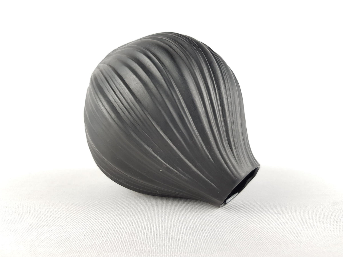 Vintage ROSENTHAL Studio Linie Porcelaine Noire Relief Vase 1970s by Martin Freyer West Germany