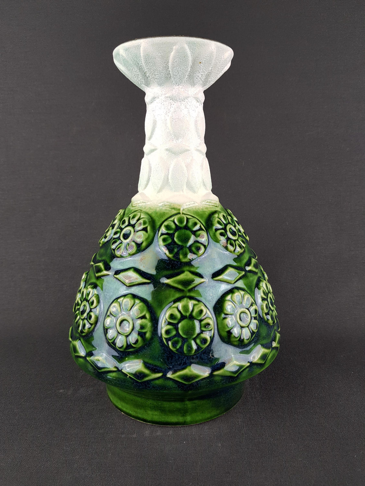 Vintage BAY KERAMIK Beige and Green Vase 77-25 "Fünen" Decor Töpfermeister-series by Ernst Stauber, West German Pottery 1970s