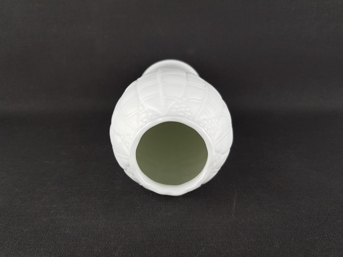 Vintage KERAFINA PORZELLAN White Porcelain Relief Decor Vase 5119/21 – Royal KPM Bavaria – West German Pottery Bavaria 1960s 1970s