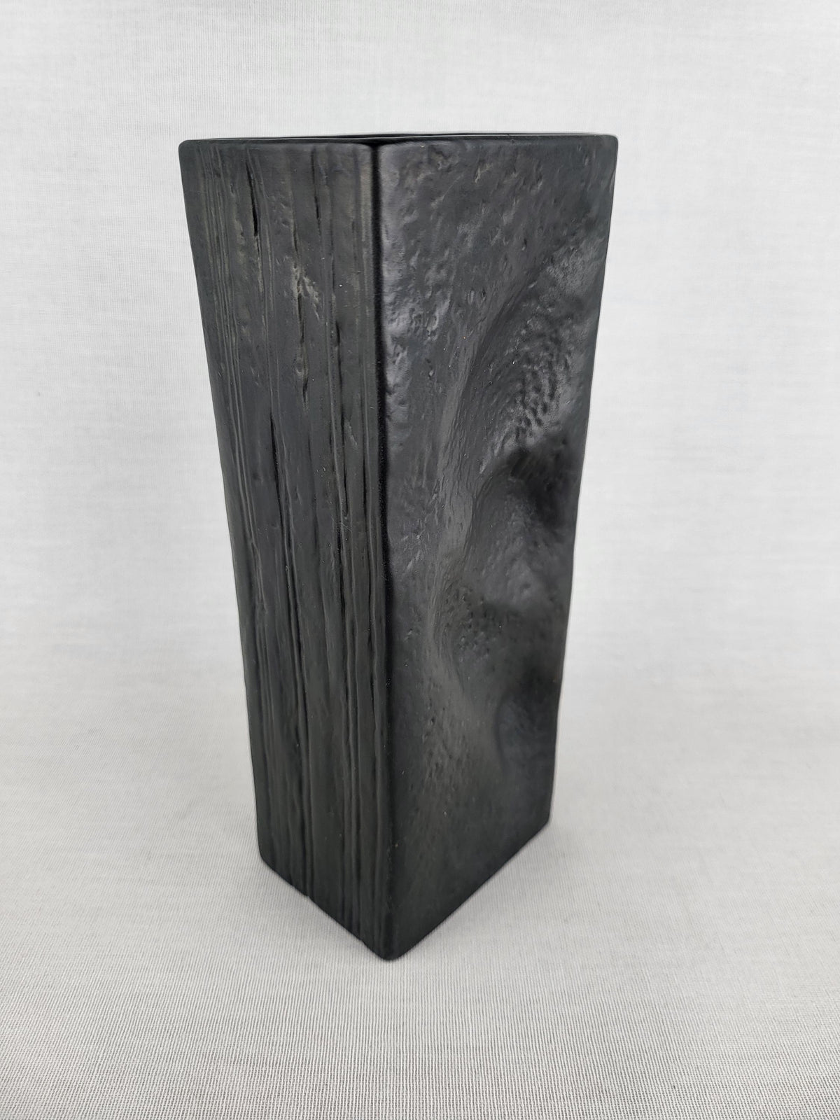 Black Vintage ROSENTHAL Relief Porcelain China Vase by Martin Freyer Studio Linie Porcelaine Noire 1970s