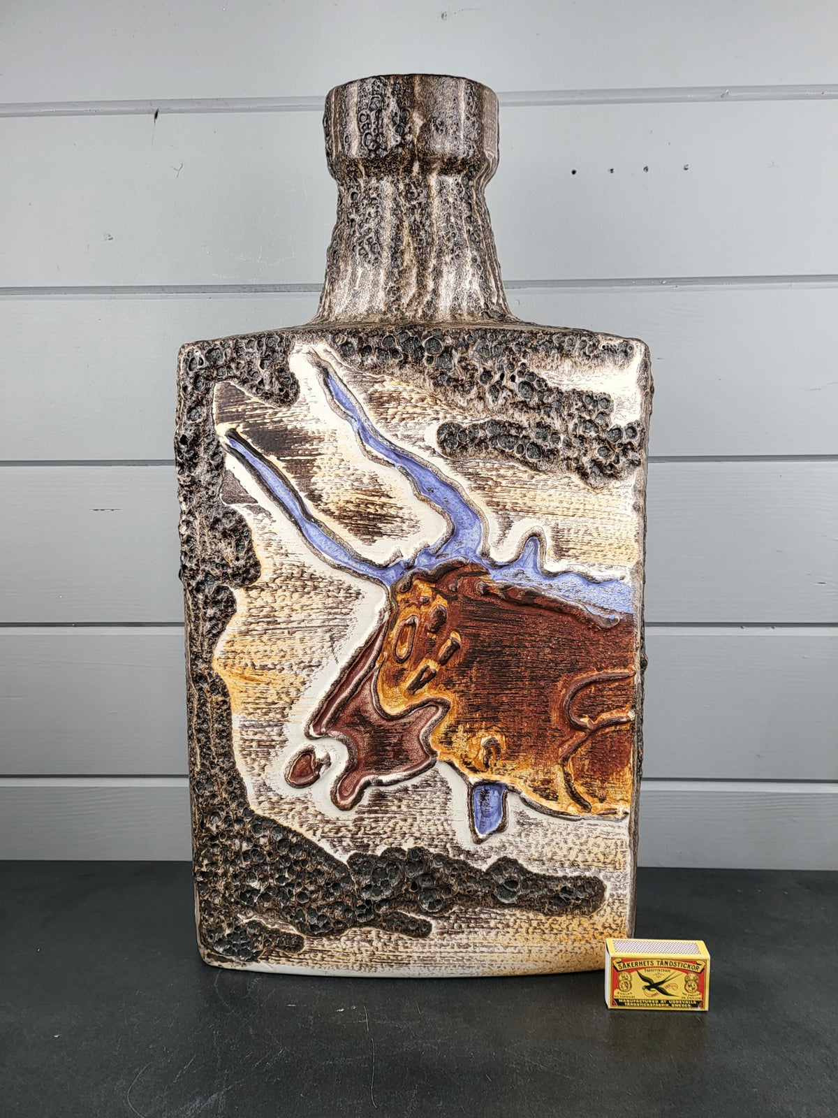 XXL SCHEURICH KERAMIK Rectangular Fat Lava Floor Vase 281-54 with Montignac decor 1972