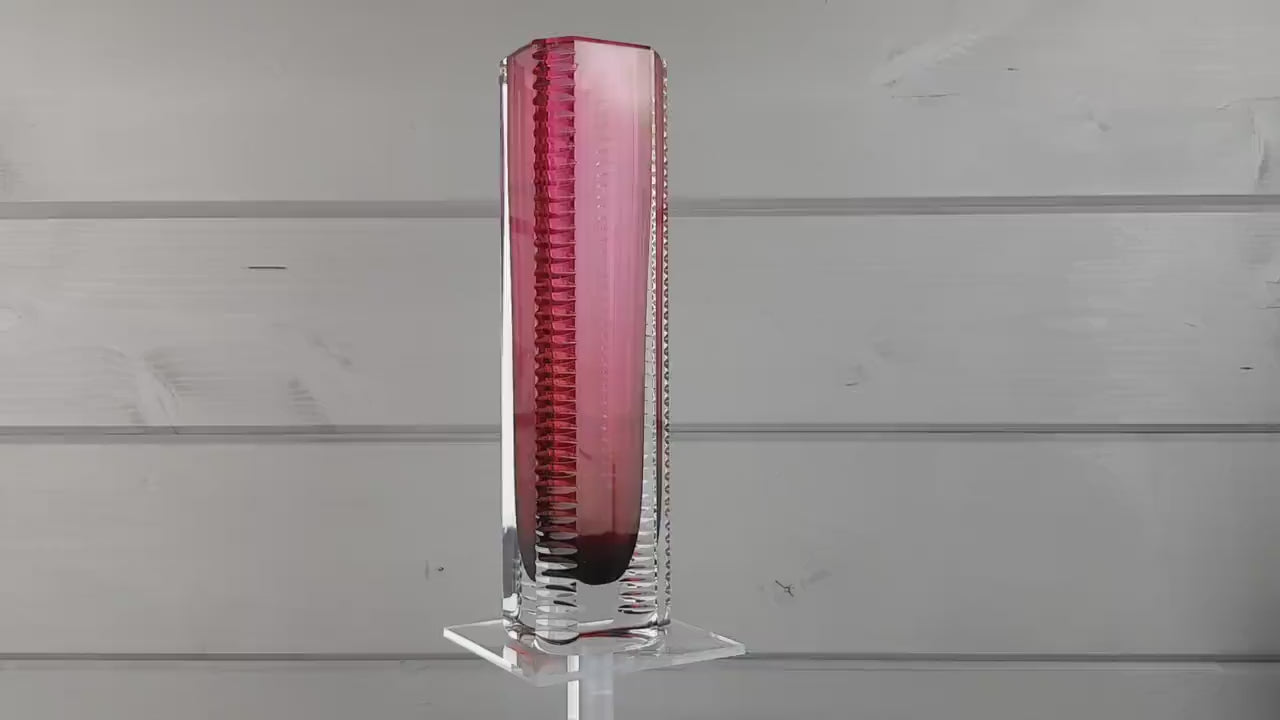 Vintage BEYER & CO Kristallglasfabriken Sinfonie Vase Magenta Pink Cut Crystal Glass Vase Germany 1961