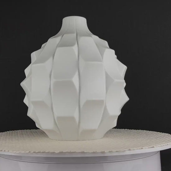 Vintage HUTSCHENREUTHER PORCELAIN Op Art ARTICHOKE Vase by Fuchs 1960-70s